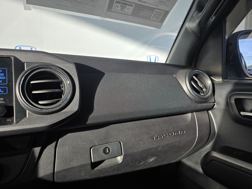 Thumbnail: 2017 Toyota Tacoma - 20