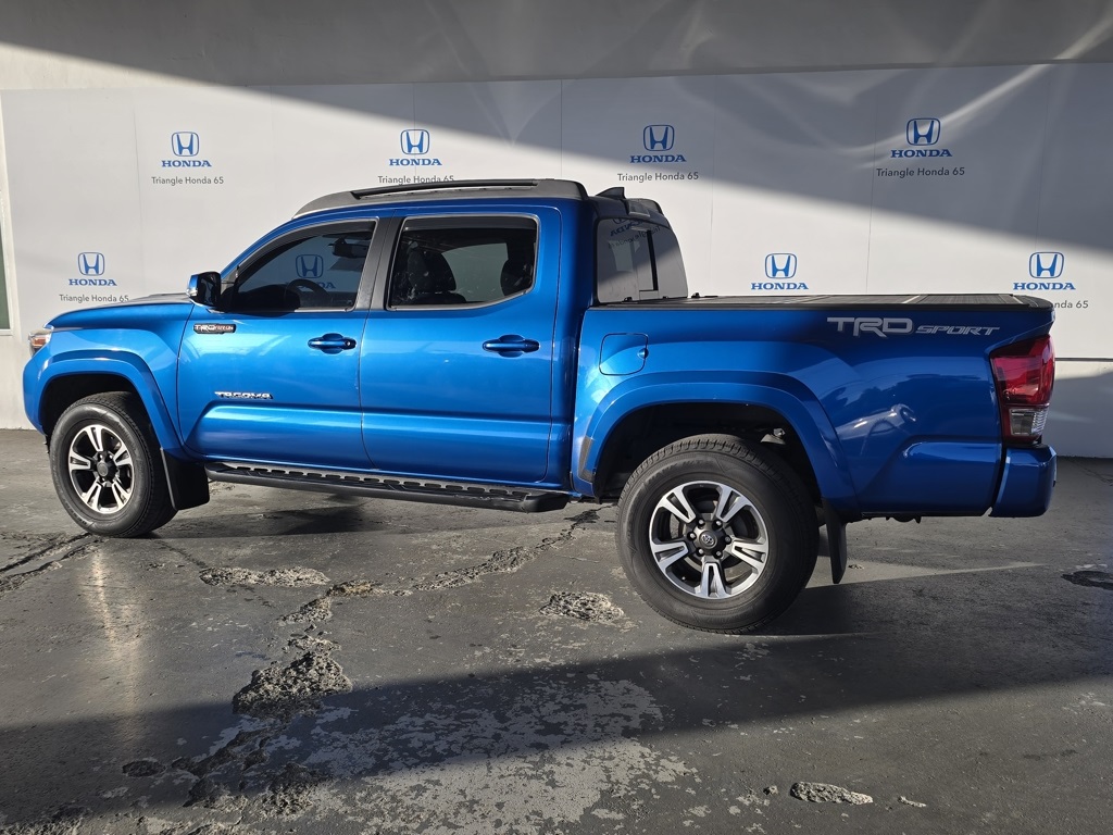 Thumbnail: 2017 Toyota Tacoma - 3