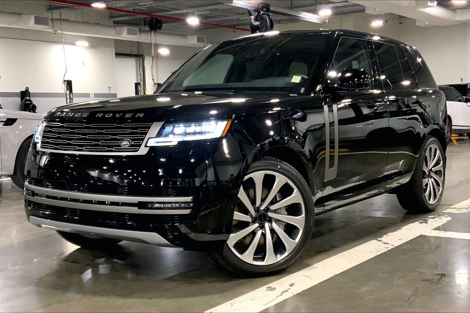 2026 Land Rover Range Rover P530 SE AWD