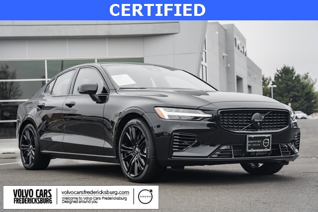 2025 Volvo S60 Recharge T8 Ultra Black Edition eAWD