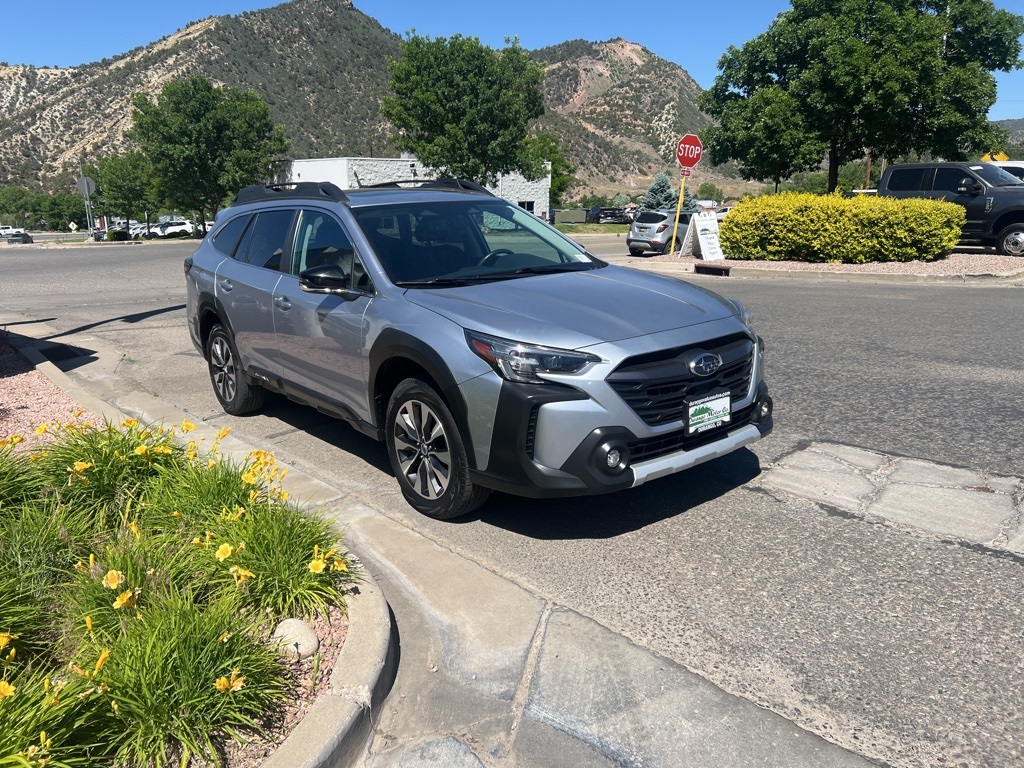2024 Subaru Outback Limited photo 2