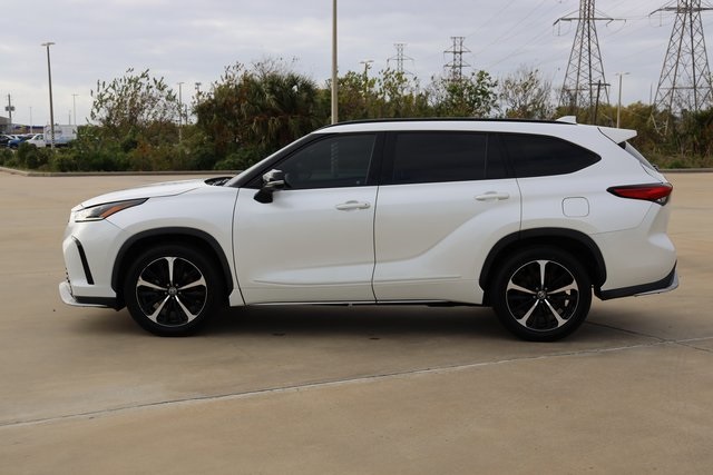 2021 Toyota Highlander XSE White at Gullo Toyota