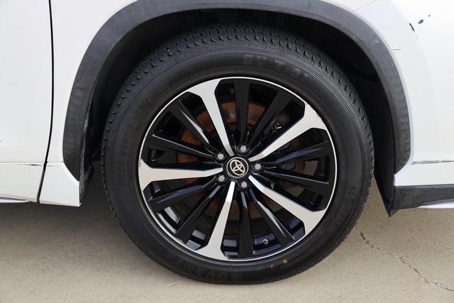 2021 Toyota Highlander XSE White at Gullo Toyota