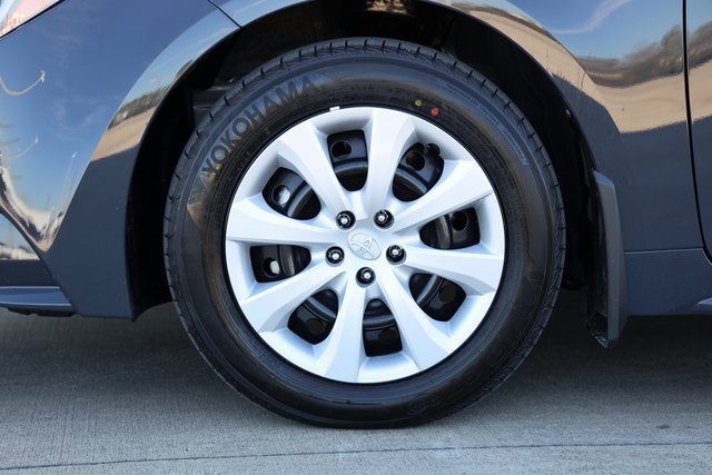 2026 Toyota Corolla Hybrid LE - 8