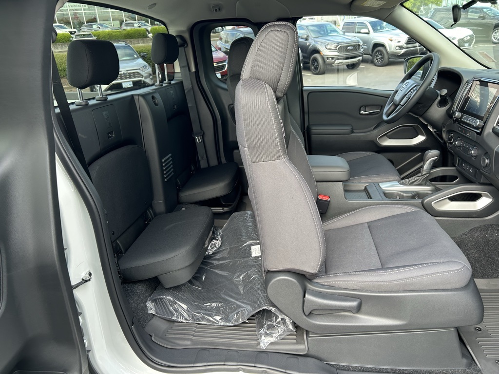2024 Nissan Frontier SV photo 29