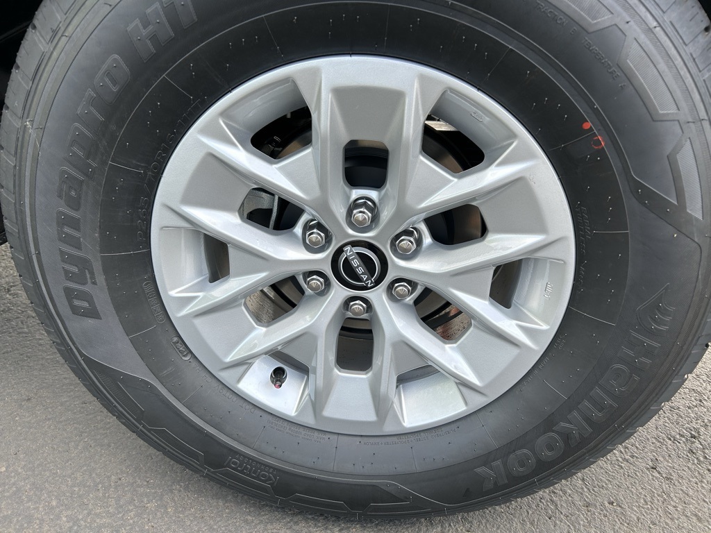 2024 Nissan Frontier SV photo 8