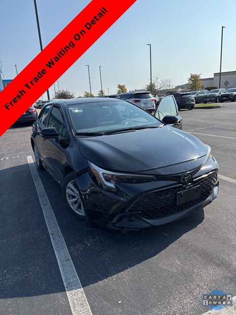 2024 Toyota Corolla Hatchback SE's photo