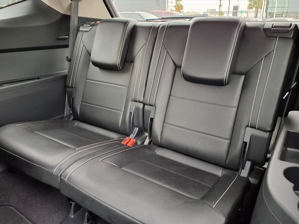 2022 Volkswagen Atlas 3.6L V6 SE w/Technology Silver at Victoria Chrysler Dodge Jeep Ram