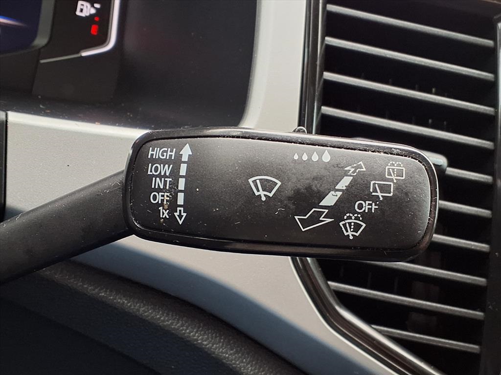 2022 Volkswagen Atlas 3.6L V6 SE w/Technology Silver at Victoria Chrysler Dodge Jeep Ram