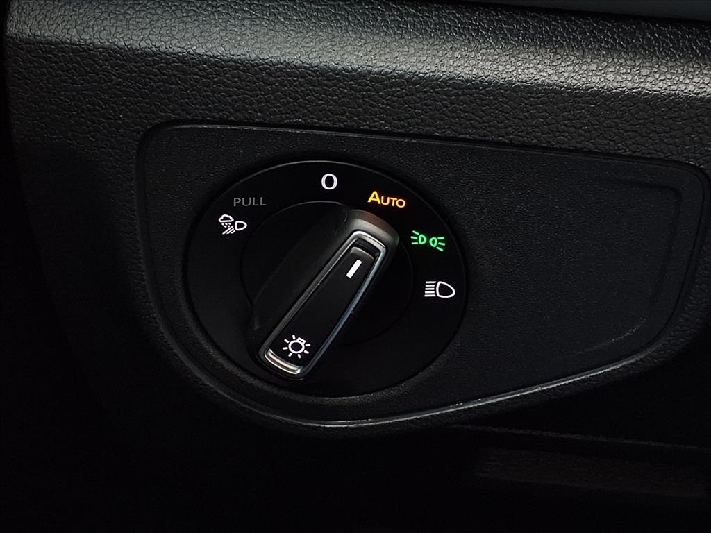 2022 Volkswagen Atlas 3.6L V6 SE w/Technology Silver at Victoria Chrysler Dodge Jeep Ram