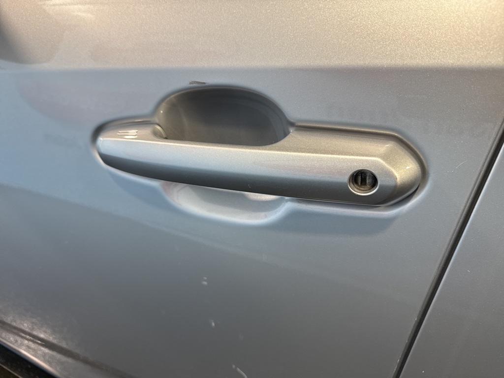 Thumbnail: 2021 Toyota RAV4 - 17