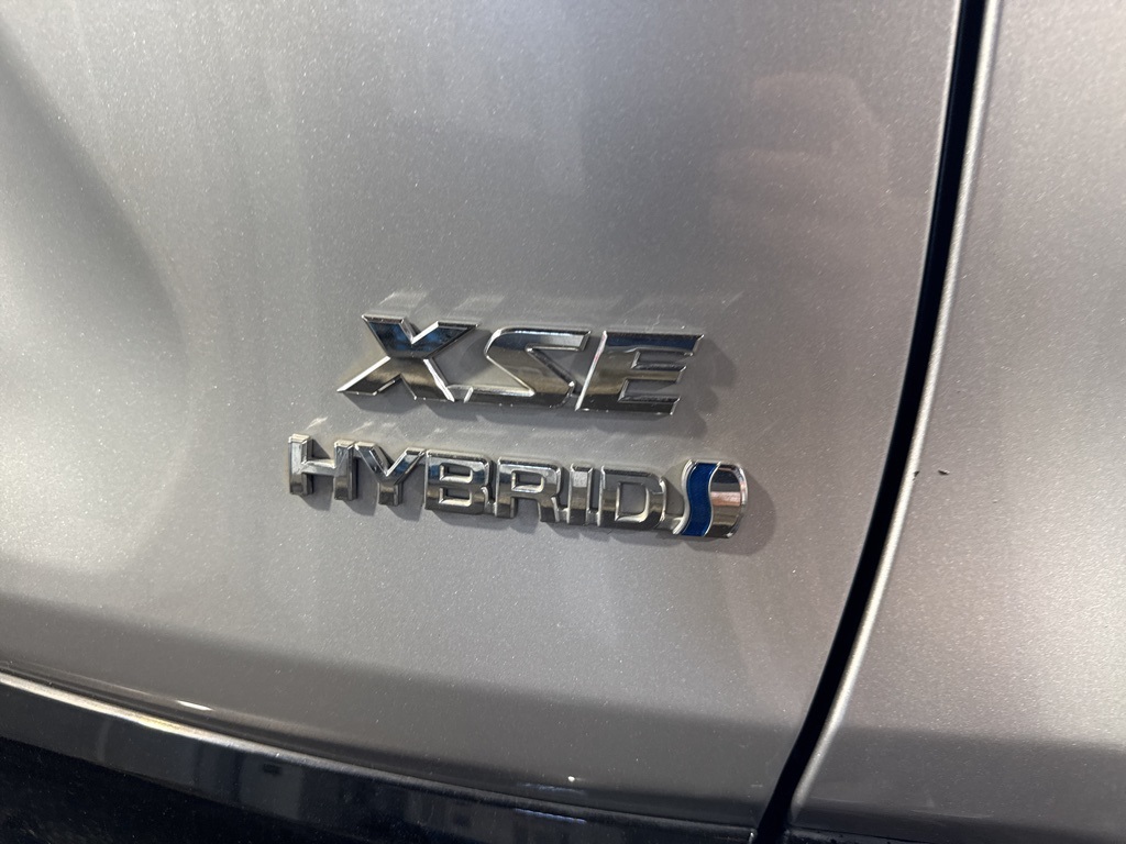 Thumbnail: 2021 Toyota RAV4 - 20