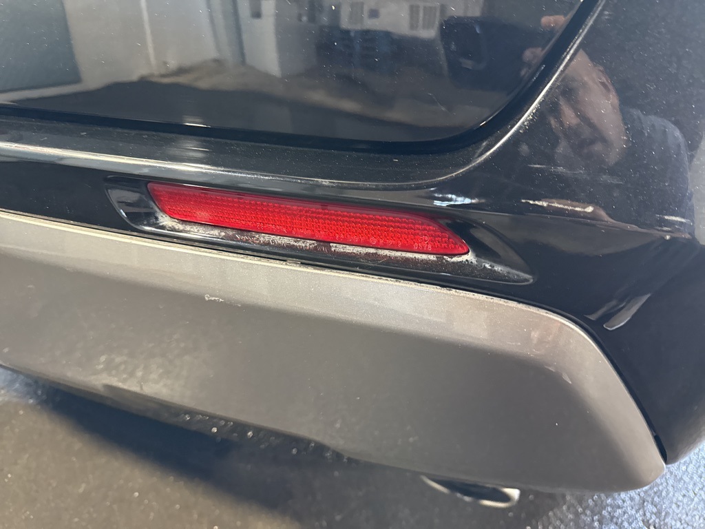 Thumbnail: 2021 Toyota RAV4 - 21