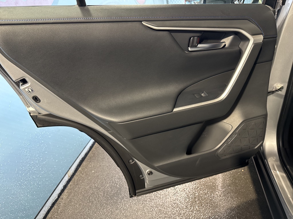 Thumbnail: 2021 Toyota RAV4 - 28