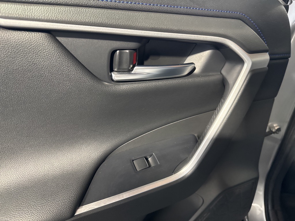 Thumbnail: 2021 Toyota RAV4 - 29