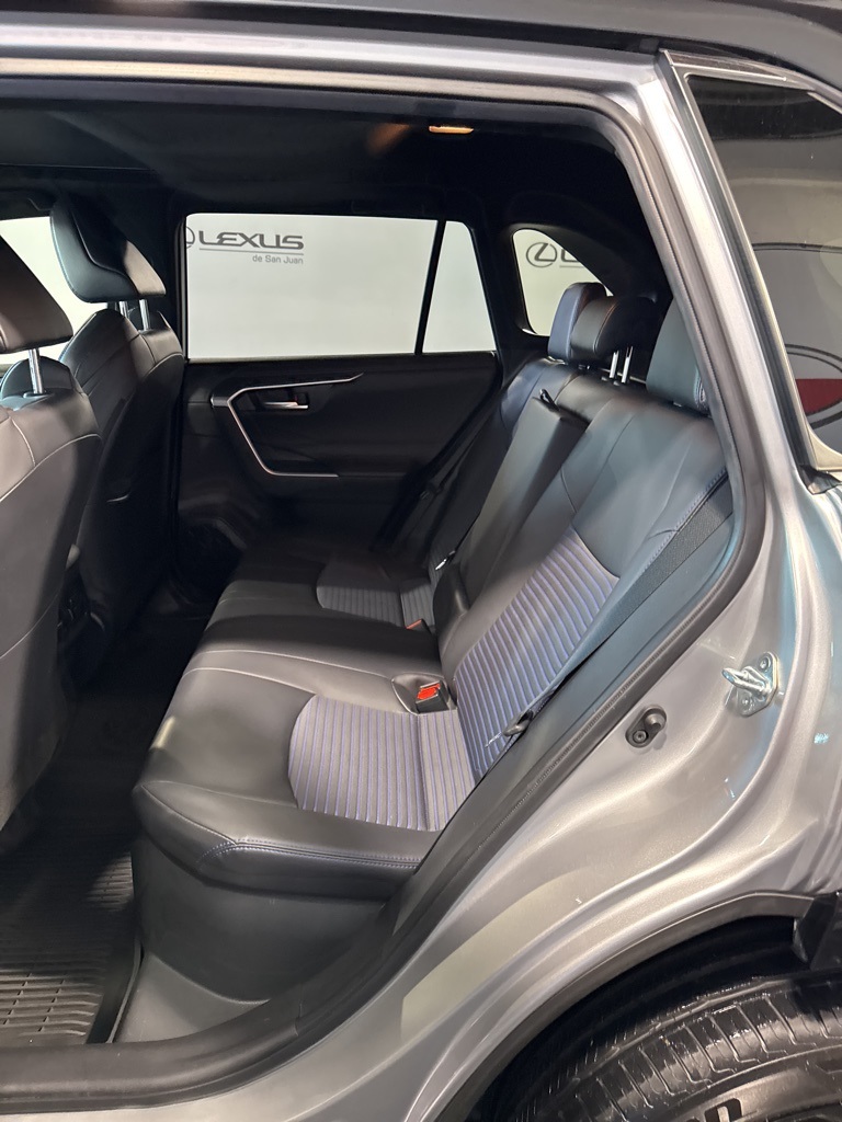 Thumbnail: 2021 Toyota RAV4 - 31