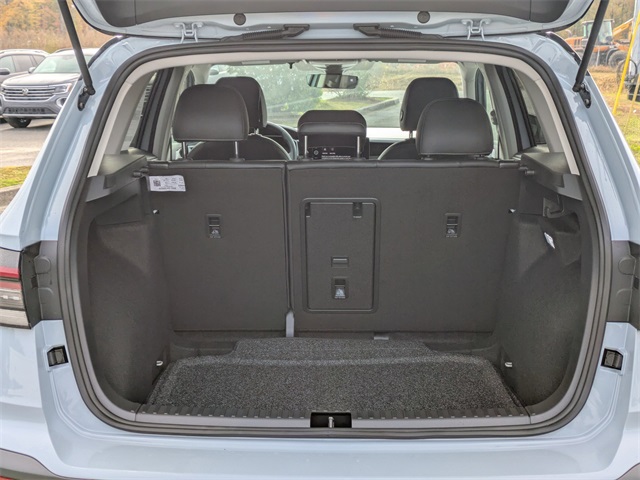 2026 Volkswagen Taos 1.5T SE Black Gray at Stokes Volkswagen