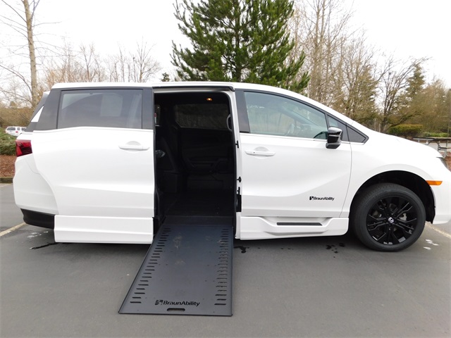 (SB028242) 2025 Honda Odyssey Sport-L