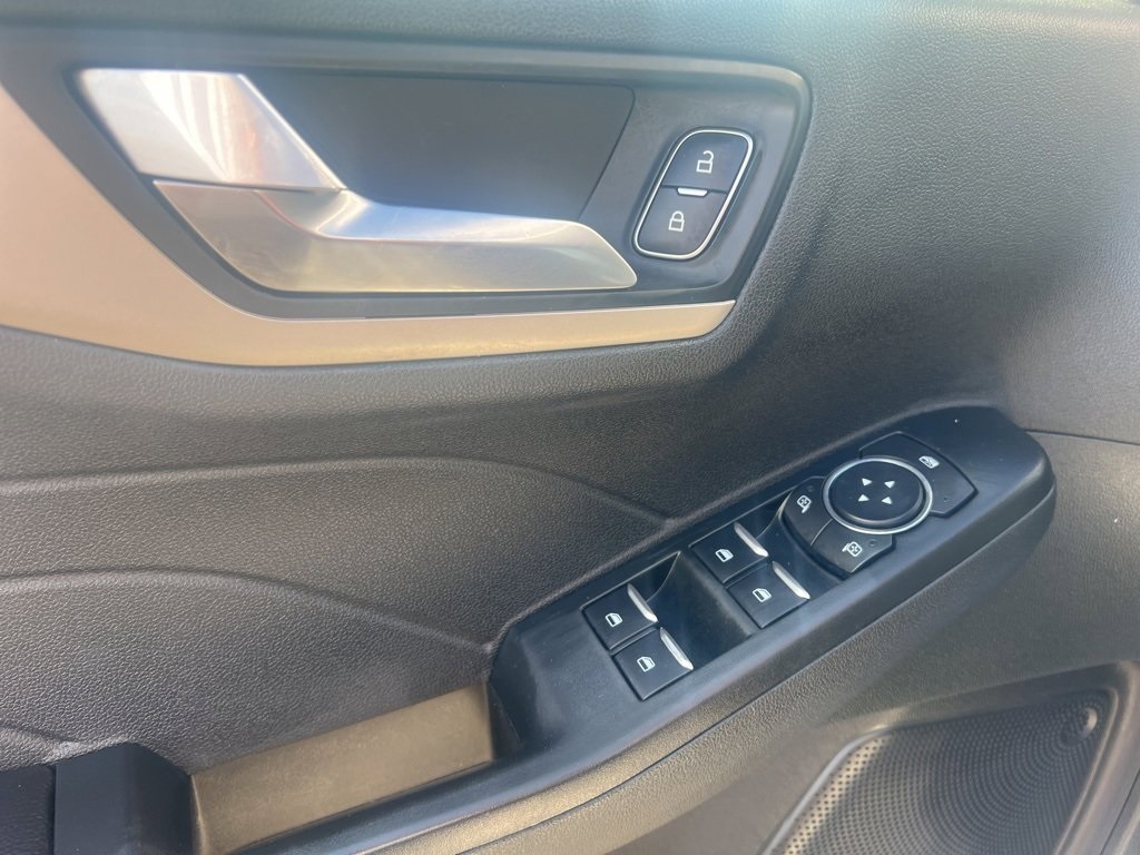 Used Car 2022 Ford Escape  Sel For Sale Under $25,000 In Floresville, Texas