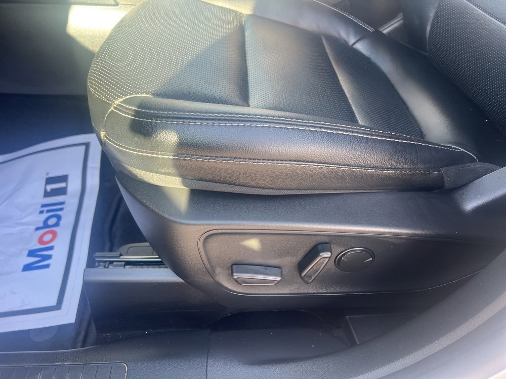 Used Car 2022 Ford Escape  Sel For Sale Under $25,000 In Floresville, Texas