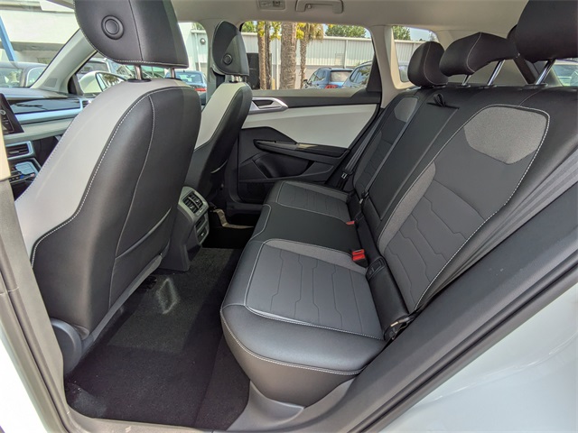 2025 Volkswagen Taos 1.5T SE White at Stokes Volkswagen