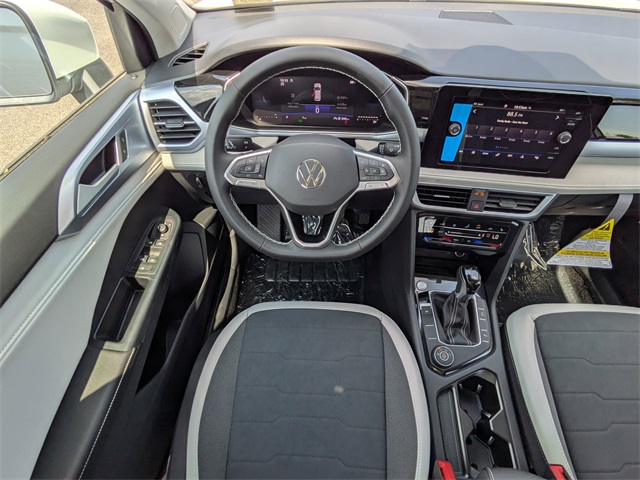 2025 Volkswagen Taos 1.5T SE White at Stokes Volkswagen