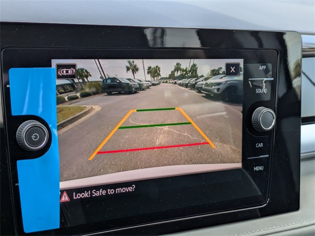 2025 Volkswagen Taos 1.5T SE White at Stokes Volkswagen