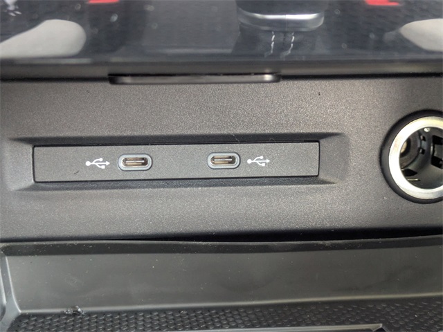 2025 Volkswagen Taos 1.5T SE White at Stokes Volkswagen