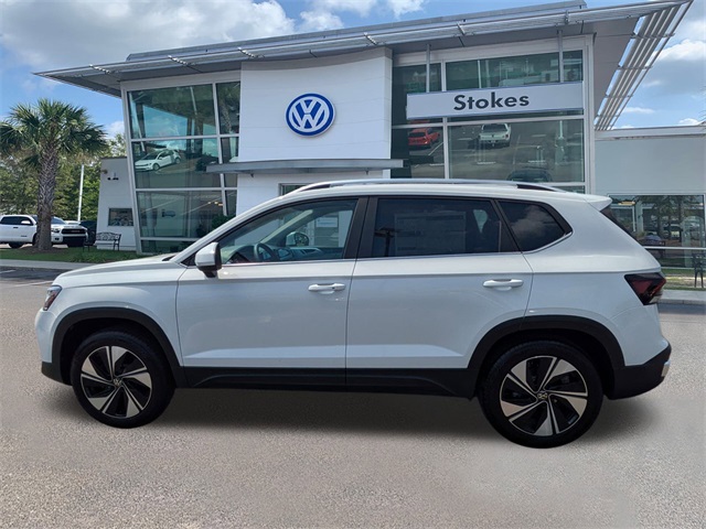2025 Volkswagen Taos 1.5T SE White at Stokes Volkswagen