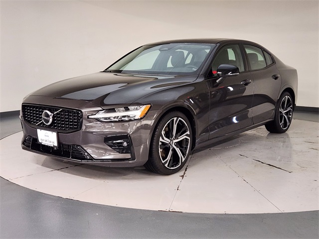 2025 Volvo S60 B5 Core