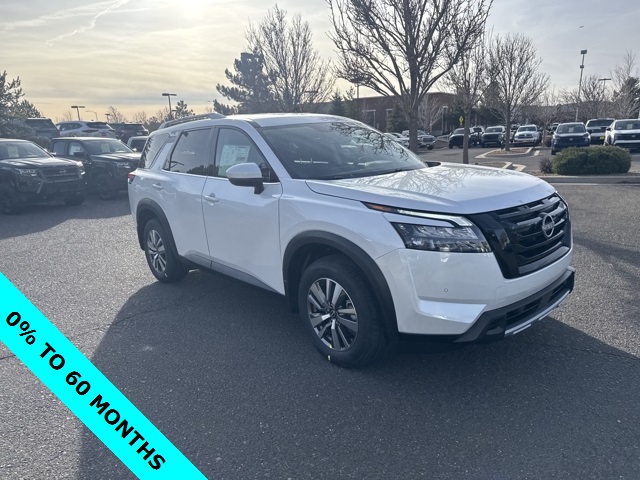 2025 Nissan Pathfinder SL's photo