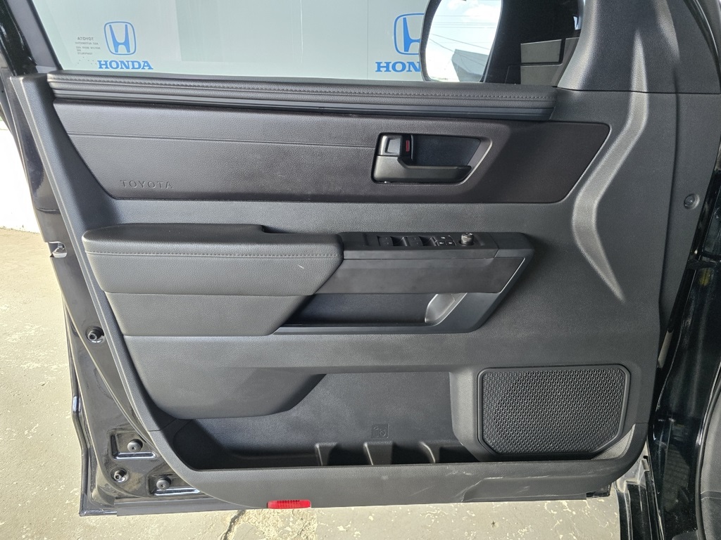 Thumbnail: 2025 Toyota Tundra - 13