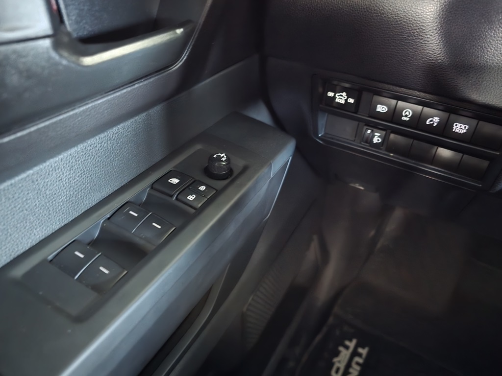 Thumbnail: 2025 Toyota Tundra - 15