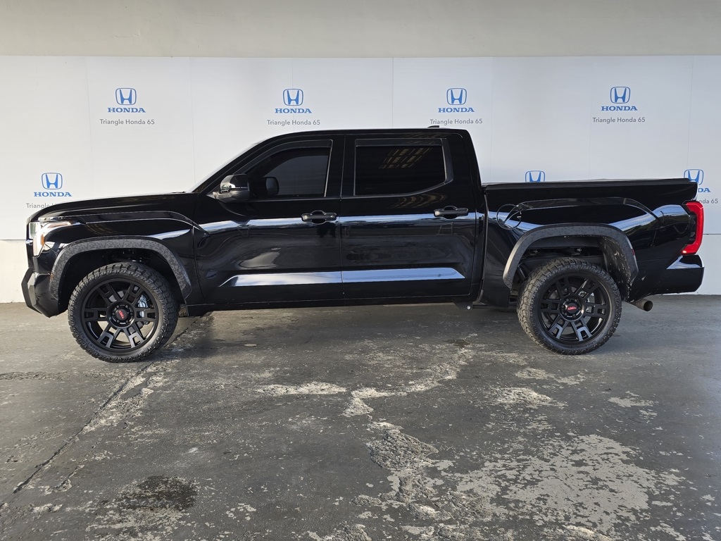 Thumbnail: 2025 Toyota Tundra - 3