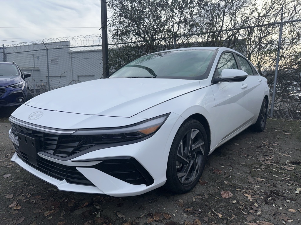 2025 Hyundai Elantra Limited FWD