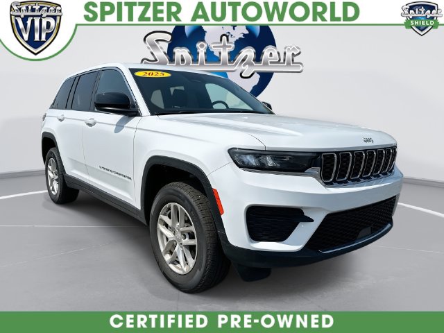 Bright White Clearcoat 2025 Jeep Grand Cherokee SUV / Crossover Four-Wheel Drive 8-Speed Automatic