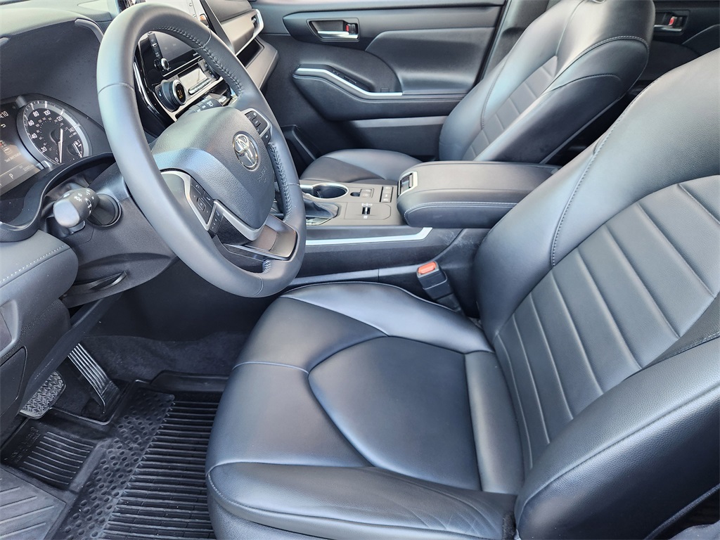 2022 Toyota Highlander XLE Silver at DeMontrond Mazda