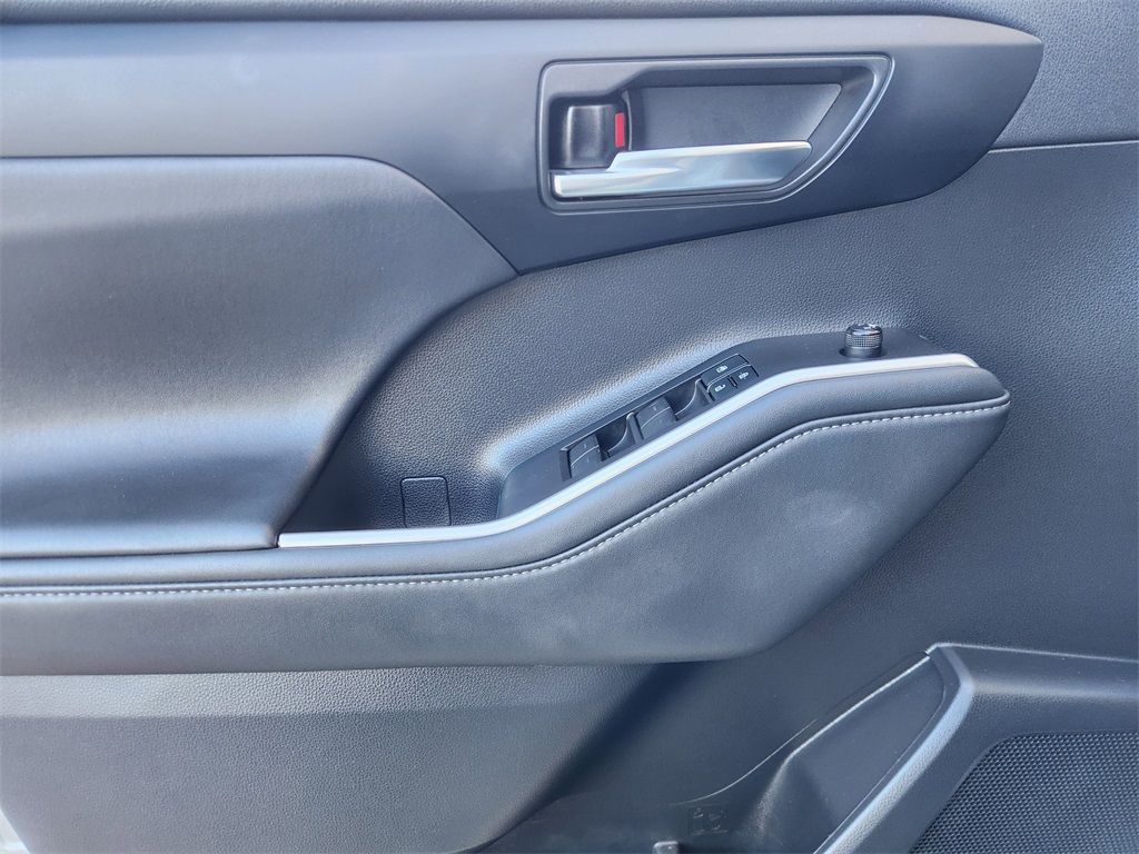 2022 Toyota Highlander XLE Silver at DeMontrond Mazda