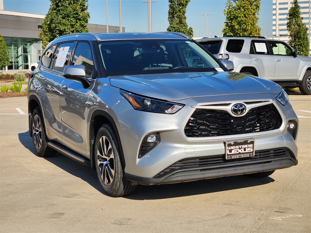 2022 Toyota Highlander XLE Silver at DeMontrond Mazda