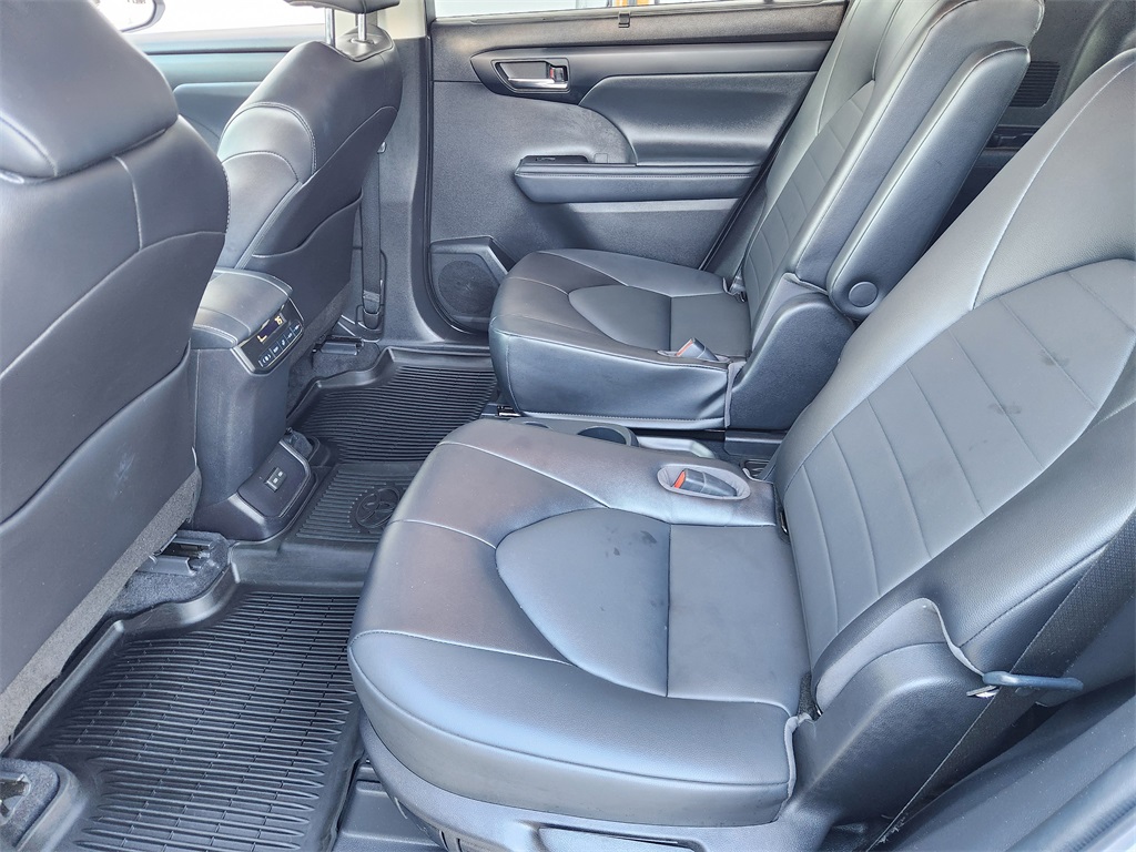 2022 Toyota Highlander XLE Silver at DeMontrond Mazda