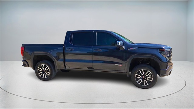 2023 GMC Sierra 1500 - Image 2