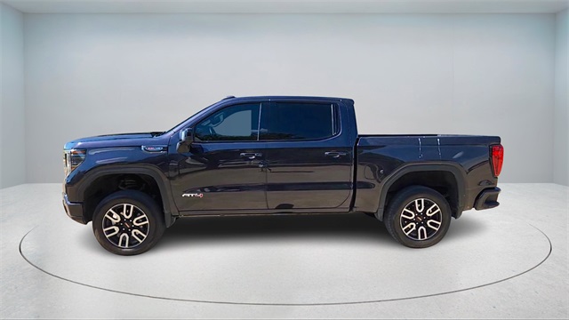 2023 GMC Sierra 1500 - Image 7