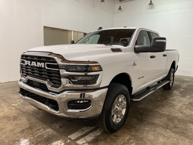 2025 RAM 2500 Big Horn Crew Cab 4WD