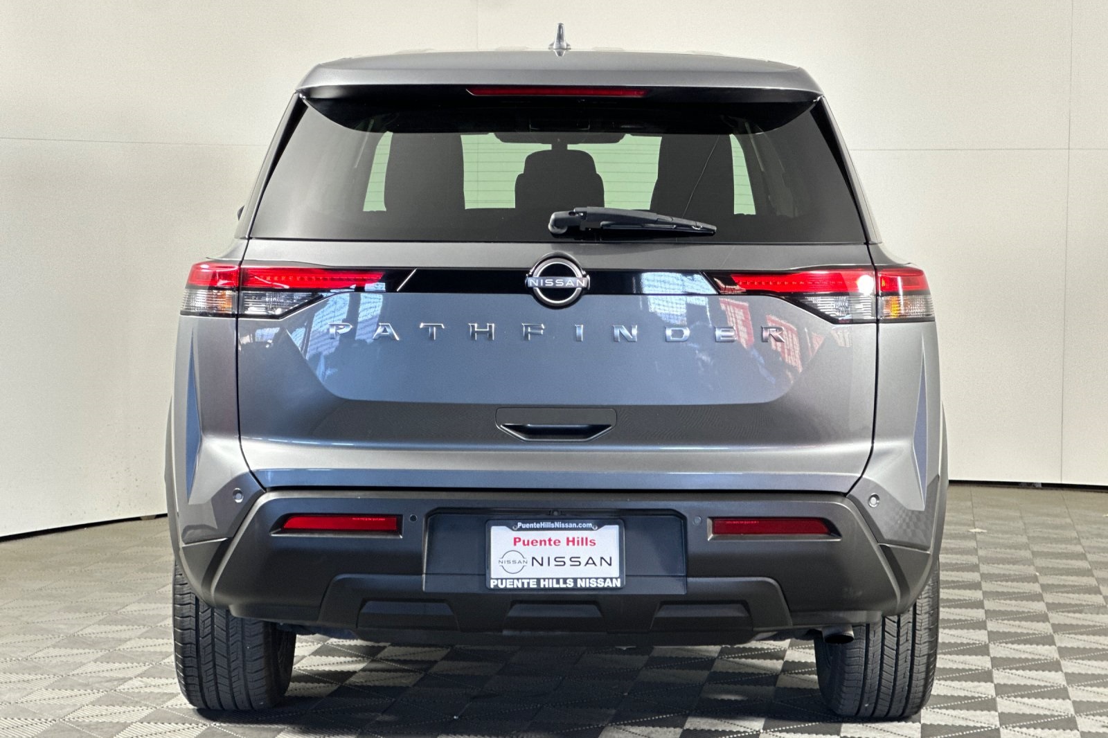 2022 Nissan Pathfinder S photo 3