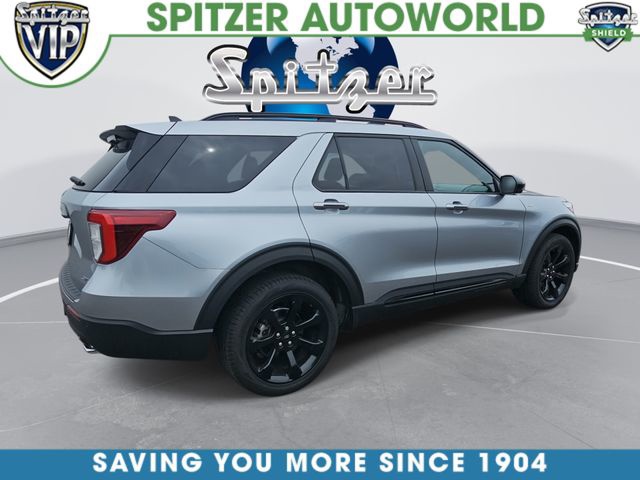 Iconic Silver Metallic 2024 Ford Explorer SUV / Crossover All-Wheel Drive Automatic