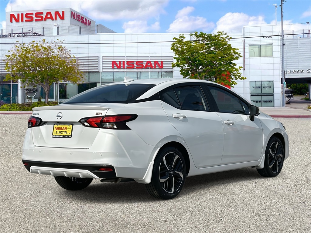 2025 Nissan Versa 1.6 SR photo 3