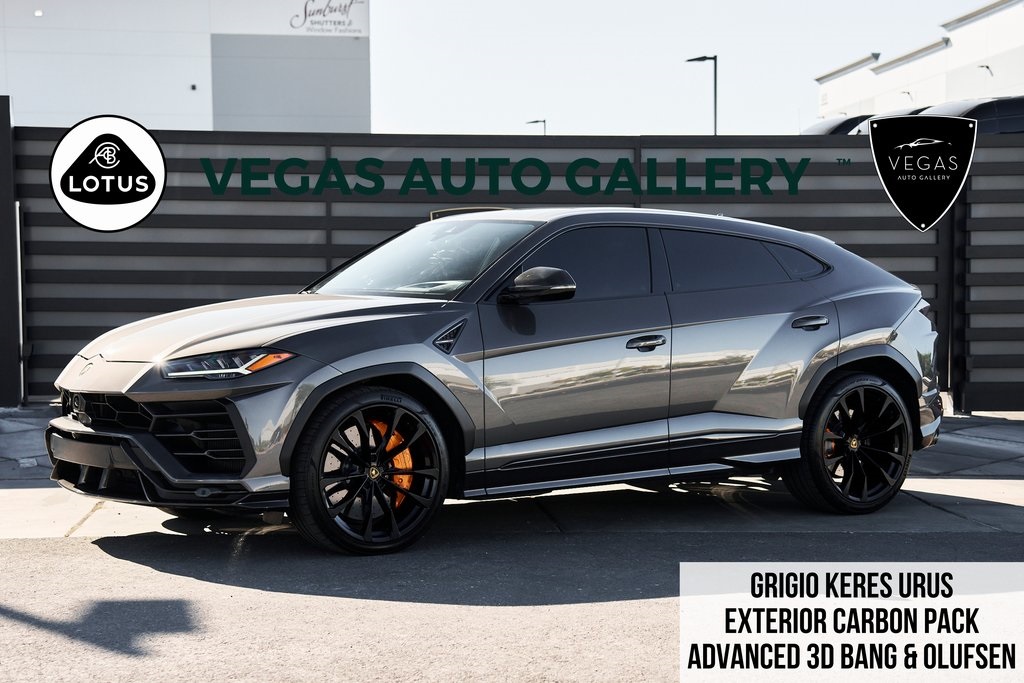 /2022 Lamborghini Urus