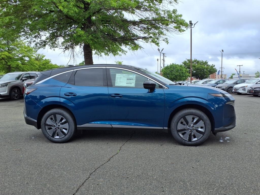 2025 Nissan Murano SL photo 2
