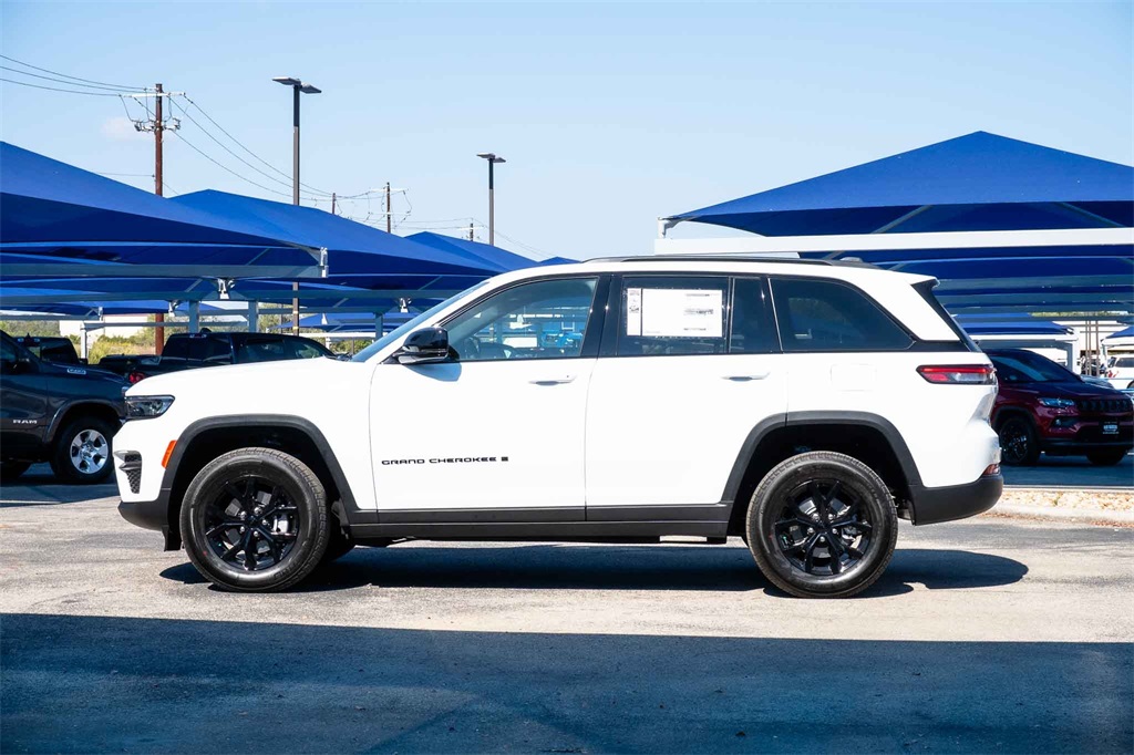 New Car 2025 Jeep Grand Cherokee  Altitude For Sale Under $35,000 In San Marcos, Texas