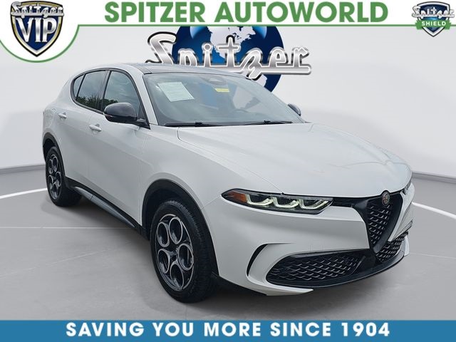 Milano White 2025 Alfa Romeo Tonale SUV / Crossover All-Wheel Drive 9-Speed Automatic